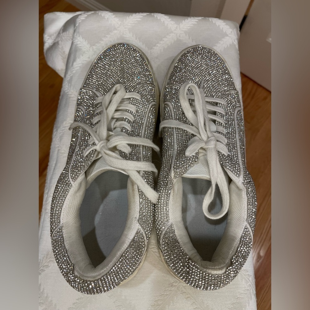 Jessica Simpson “Cherello” Size 8.5 White (Sparkly Silver) Tennis Shoes - Picture 3 of 7